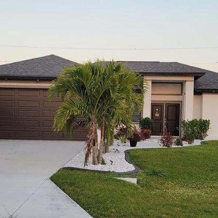 Esme & Iosvany Apartment Cape Coral Exterior photo